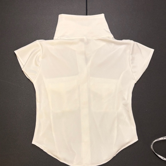 Women’s Short Sleeve Button Up Sz 2 - Picture 5 of 5